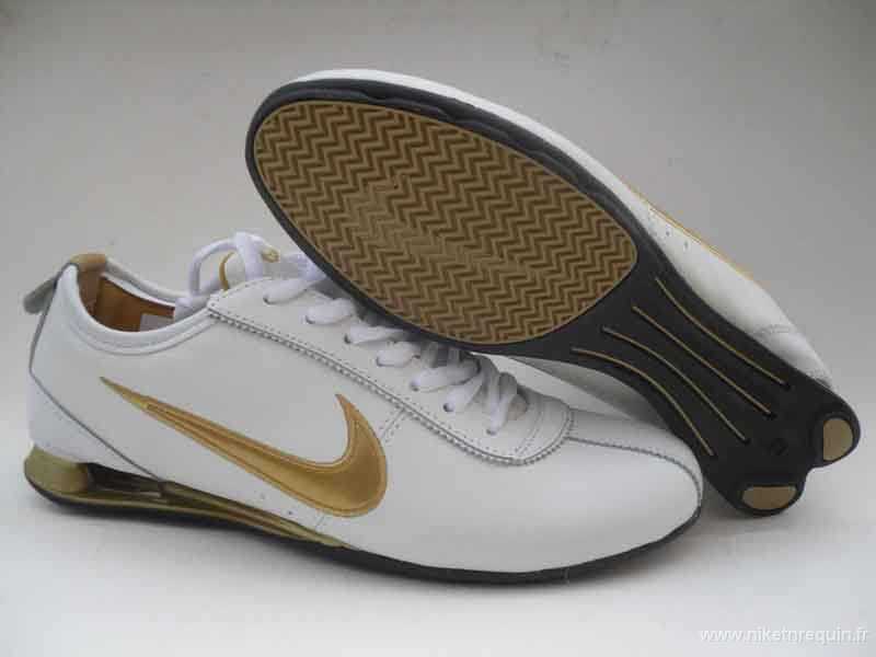 Nike Shox R2 or blanc (1)